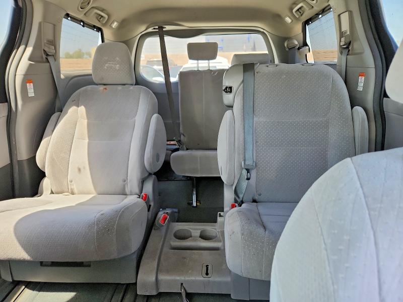 Photo 10 from auction – 2017 TOYOTA SIENNA with VIN 5TDKZ3DC1HS794715