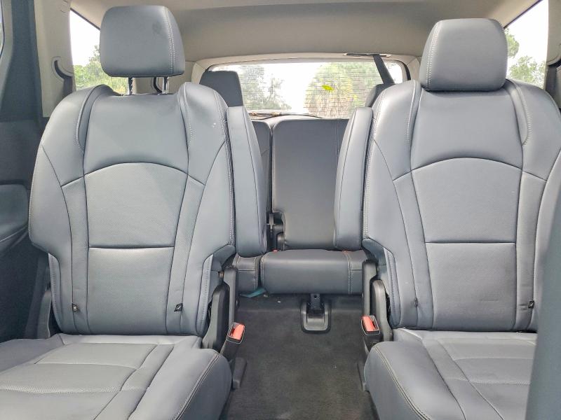Photo 10 from auction – 2019 BUICK ENCLAVE with VIN 5GAERBKW3KJ209515