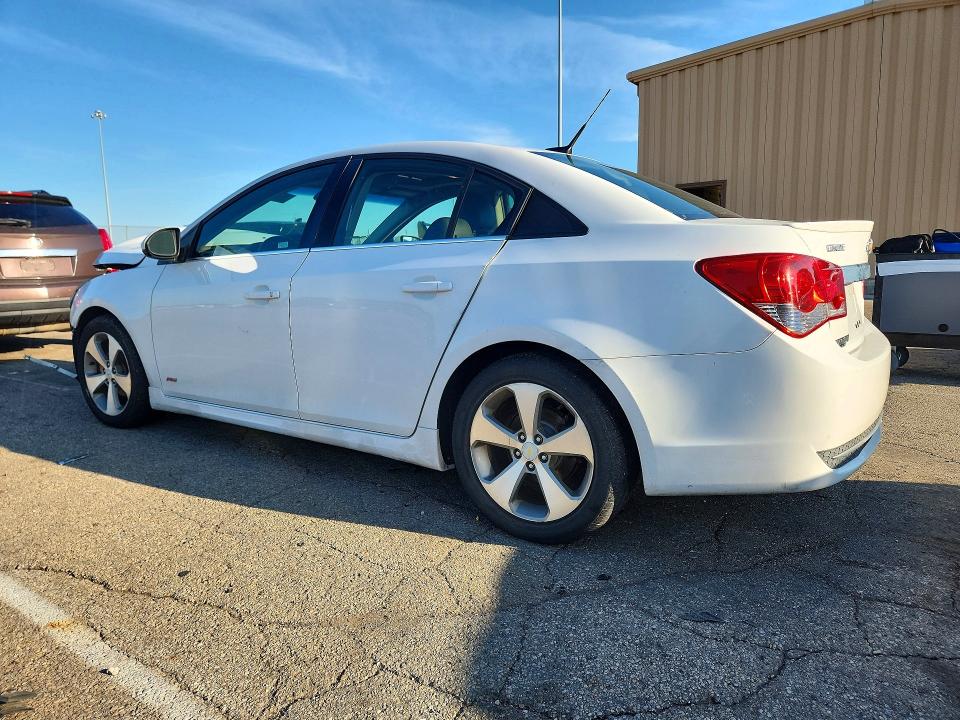 Photo 2 from auction – 2011 CHEVROLET CRUZE with VIN 1G1PG5S92B7295091