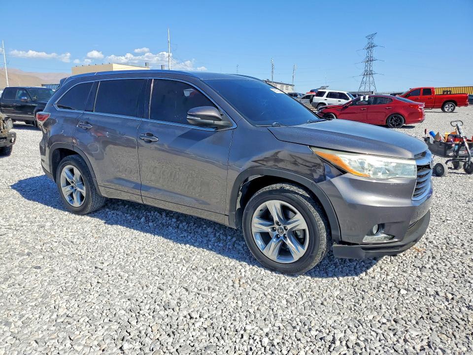 Photo 4 from auction – 2016 TOYOTA HIGHLANDER with VIN 5TDYKRFHXGS178620