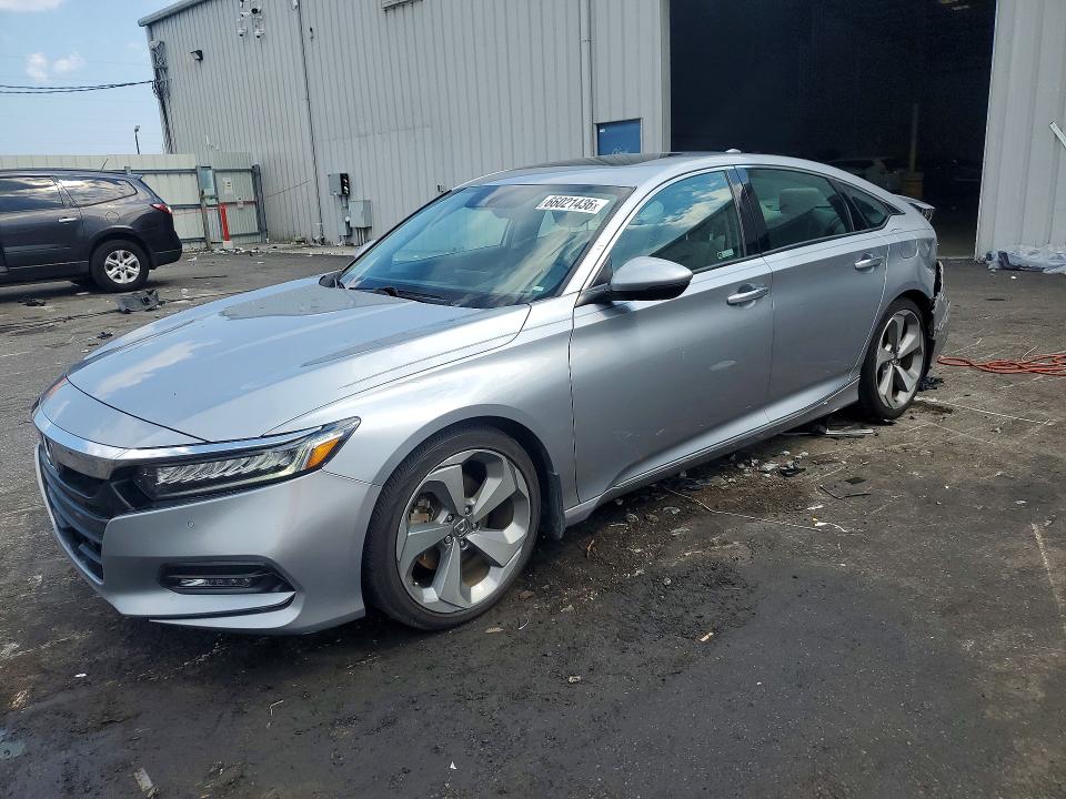 Photo 1 from auction – 2018 HONDA ACCORD with VIN 1HGCV1F98JA077769