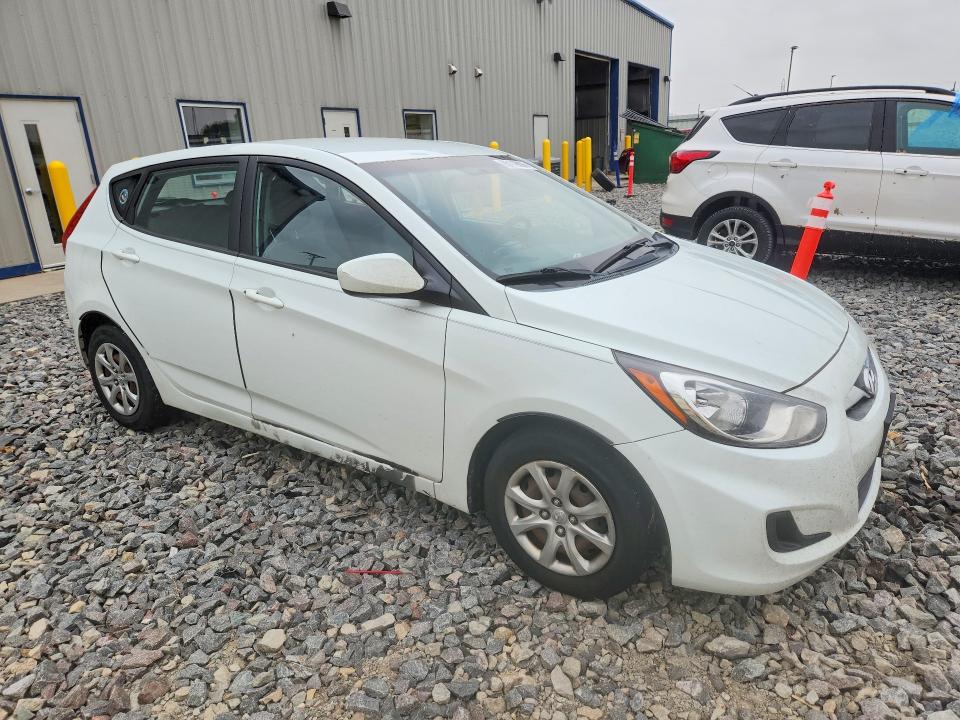 Zdjęcie 4 z aukcji – 2013 HYUNDAI ACCENT z VIN KMHCT5AE8DU072103