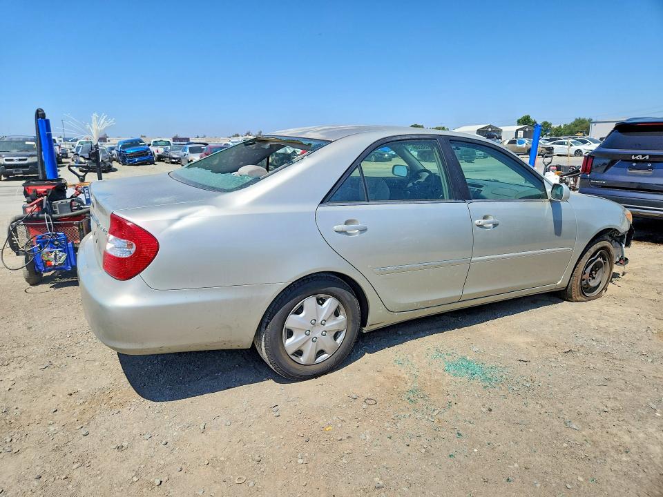 Photo 3 from auction – 2002 TOYOTA CAMRY with VIN JTDBE32K620134413