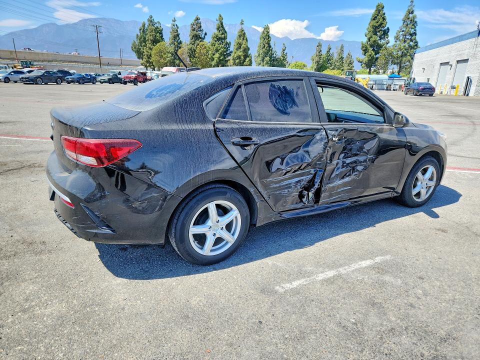 Photo 3 from auction – 2021 KIA RIO with VIN 3KPA24AD6ME383253