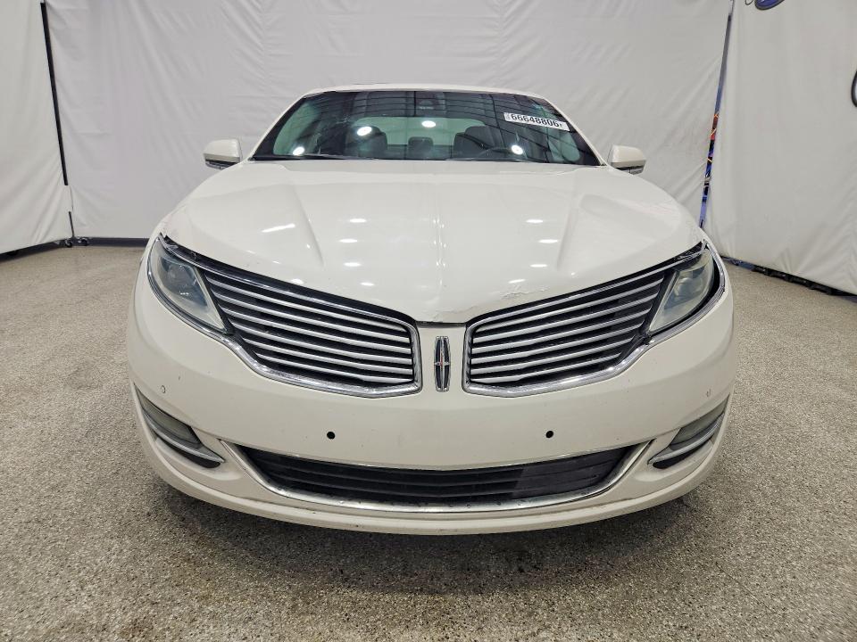 Photo 5 from auction – 2016 LINCOLN MKZ with VIN 3LN6L2LU0GR624852