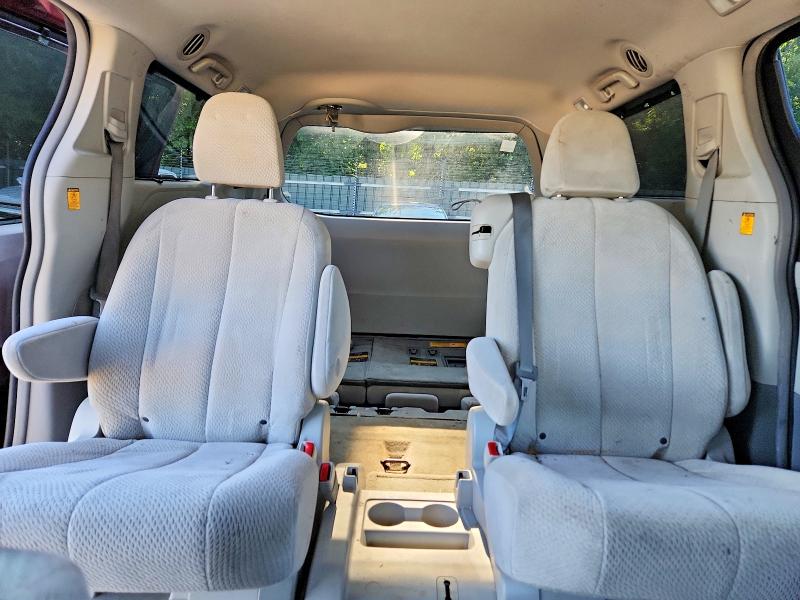 Photo 10 from auction – 2013 TOYOTA SIENNA with VIN 5TDKK3DC3DS330064