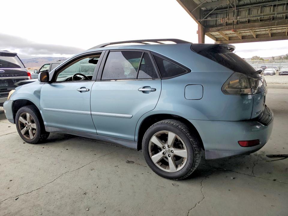 Photo 2 from auction – 2005 LEXUS RX with VIN 2T2GA31U45C028987