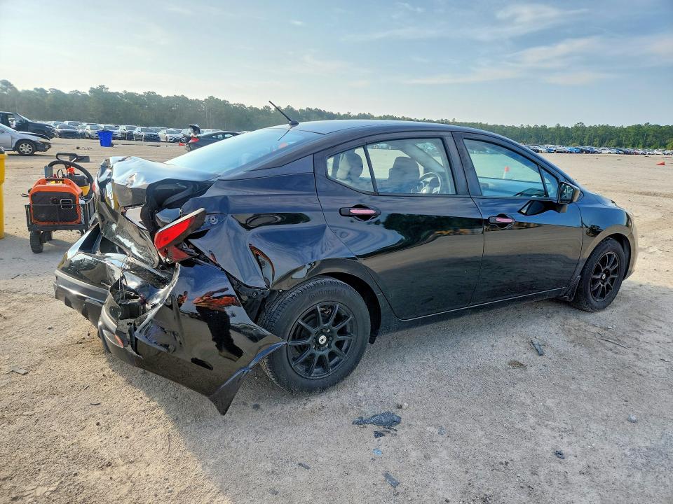 Photo 3 from auction – 2020 NISSAN VERSA with VIN 3N1CN8DV1LL803879