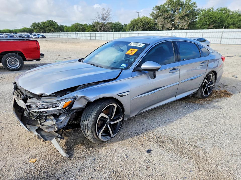 HONDA ACCORD 2018 с VIN 1HGCV2F35JA004165 - Снимка от търг