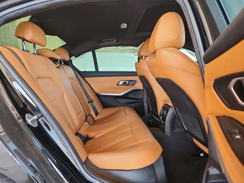 Photo 10 from auction – 2019 BMW 330I with VIN WBA5R1C52KAK06892