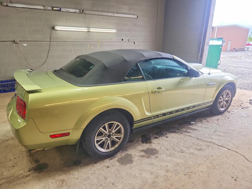Photo 3 from auction – 2005 FORD MUSTANG with VIN 1ZVFT84N055232403