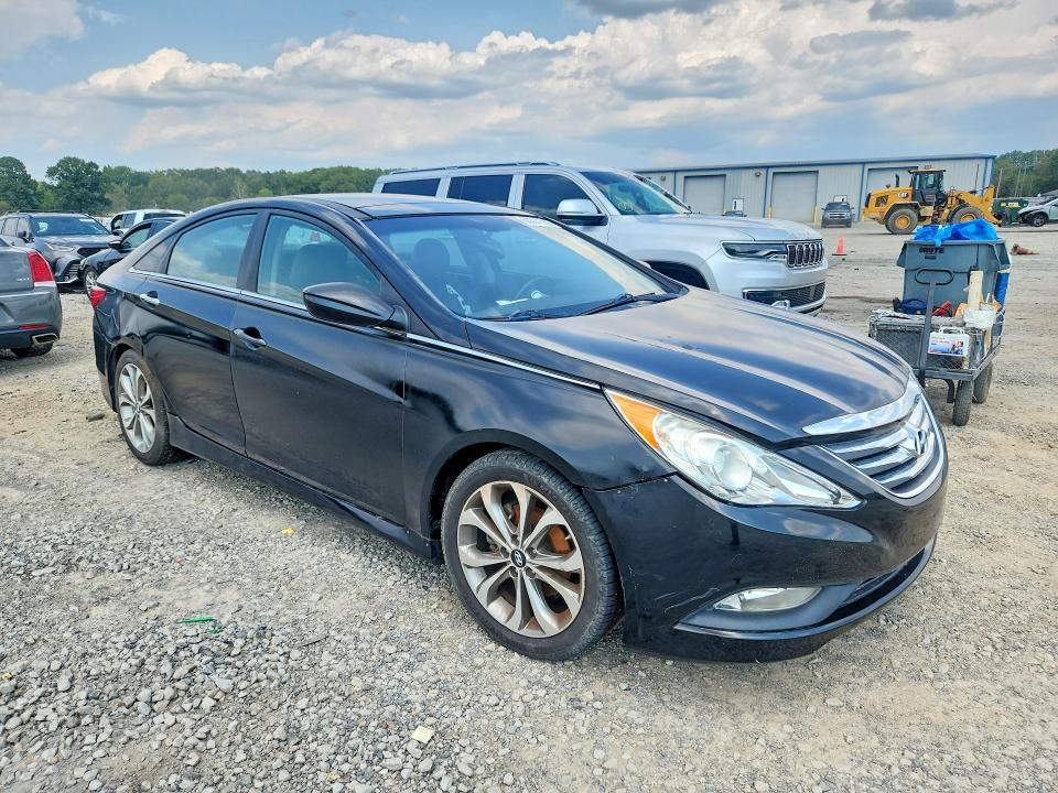 Photo 4 from auction – 2014 HYUNDAI SONATA with VIN 5NPEC4AB2EH842188