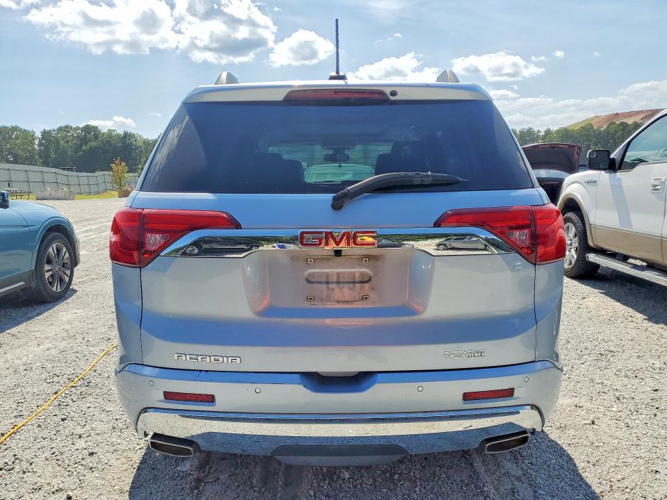 Foto 6 de la subasta – 2017 GMC ACADIA con VIN 1GKKNPLS0HZ290994