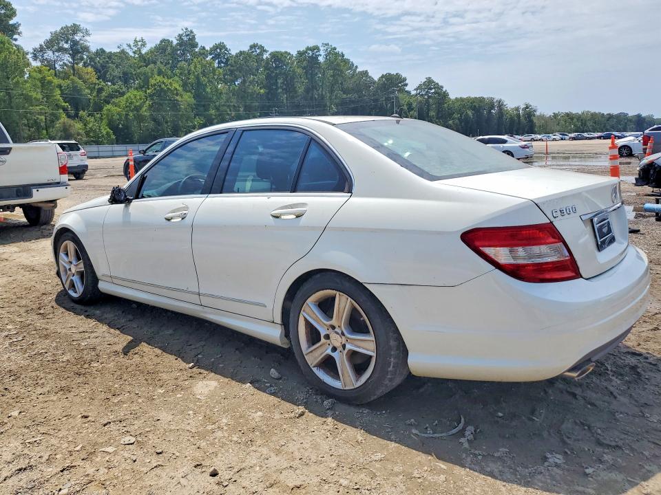 Photo 2 from auction – 2010 MERCEDES-BENZ C with VIN WDDGF5EB7AR088391