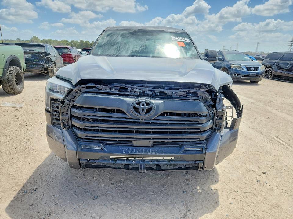 Photo 5 from auction – 2025 TOYOTA TUNDRA with VIN 5TFZA5AB1SX048134