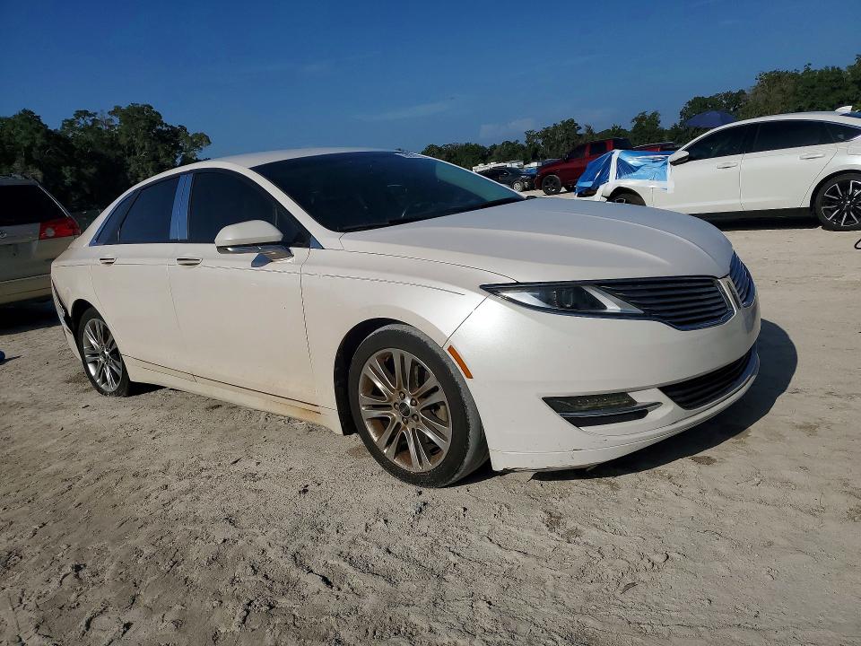 Photo 4 from auction – 2013 LINCOLN MKZ with VIN 3LN6L2G95DR807214