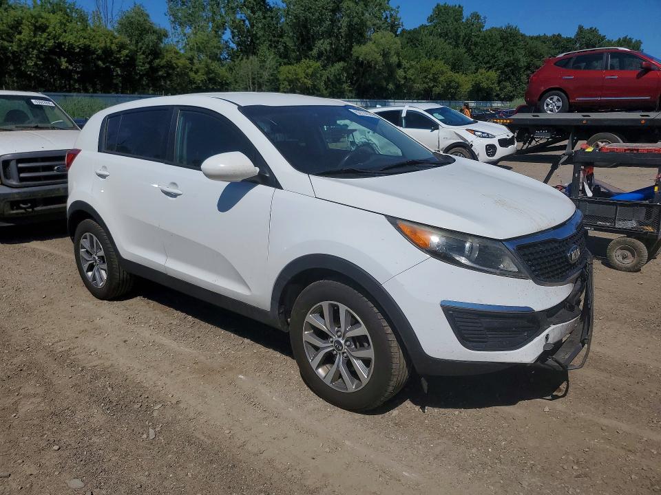 Photo 4 from auction – 2015 KIA SPORTAGE with VIN KNDPBCAC4F7686756