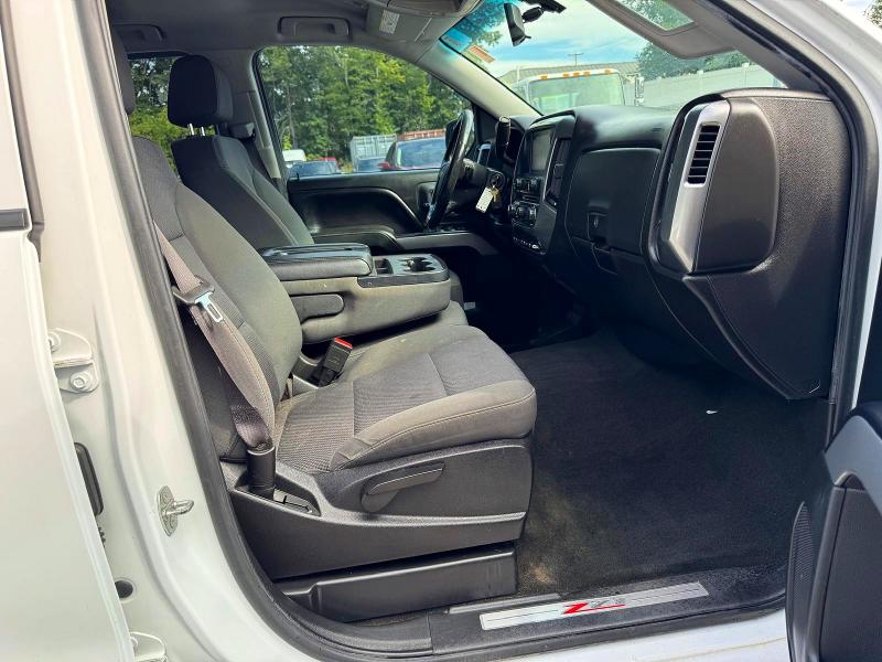 Photo 11 from auction – 2016 CHEVROLET SILVERADO with VIN 1GCVKREC9GZ249992