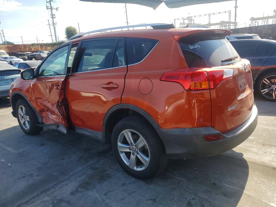 Photo 2 from auction – 2015 TOYOTA RAV4 with VIN 2T3WFREV1FW176920