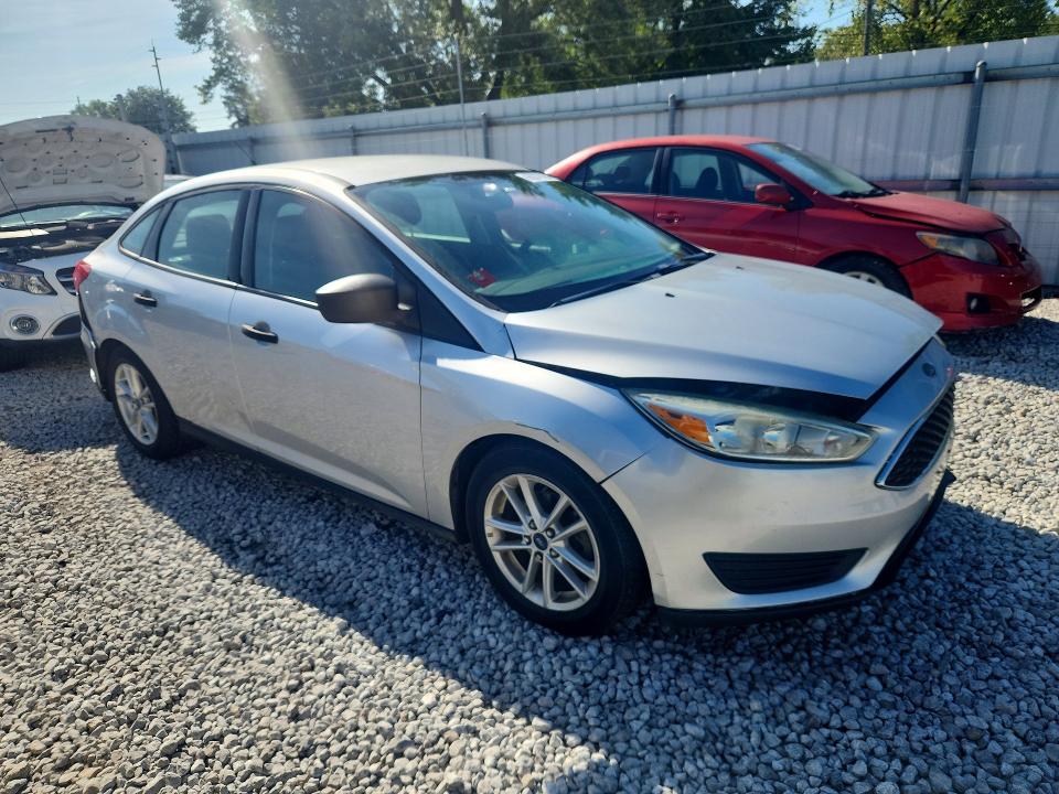 Photo 4 from auction – 2015 FORD FOCUS with VIN 1FADP3E25FL367479