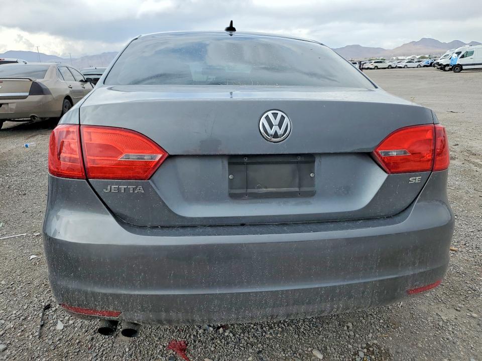 Photo 6 from auction – 2014 VOLKSWAGEN JETTA with VIN 3VWD17AJ4EM261471