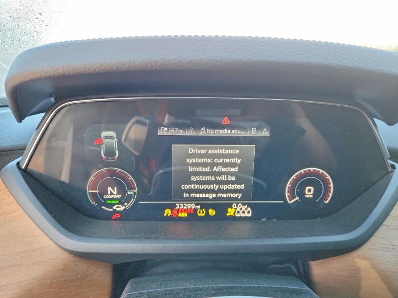 Photo 9 from auction – 2022 AUDI E-TRON GT with VIN WAUFJBFW9N7008107