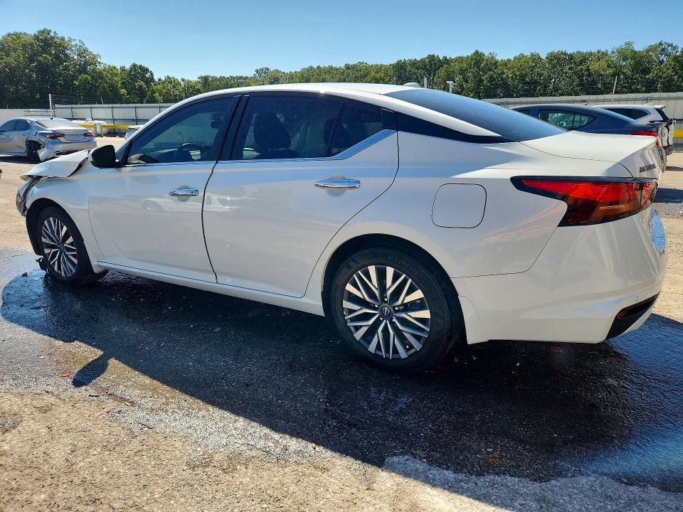 Photo 2 from auction – 2024 NISSAN ALTIMA with VIN 1N4BL4DV0RN427245