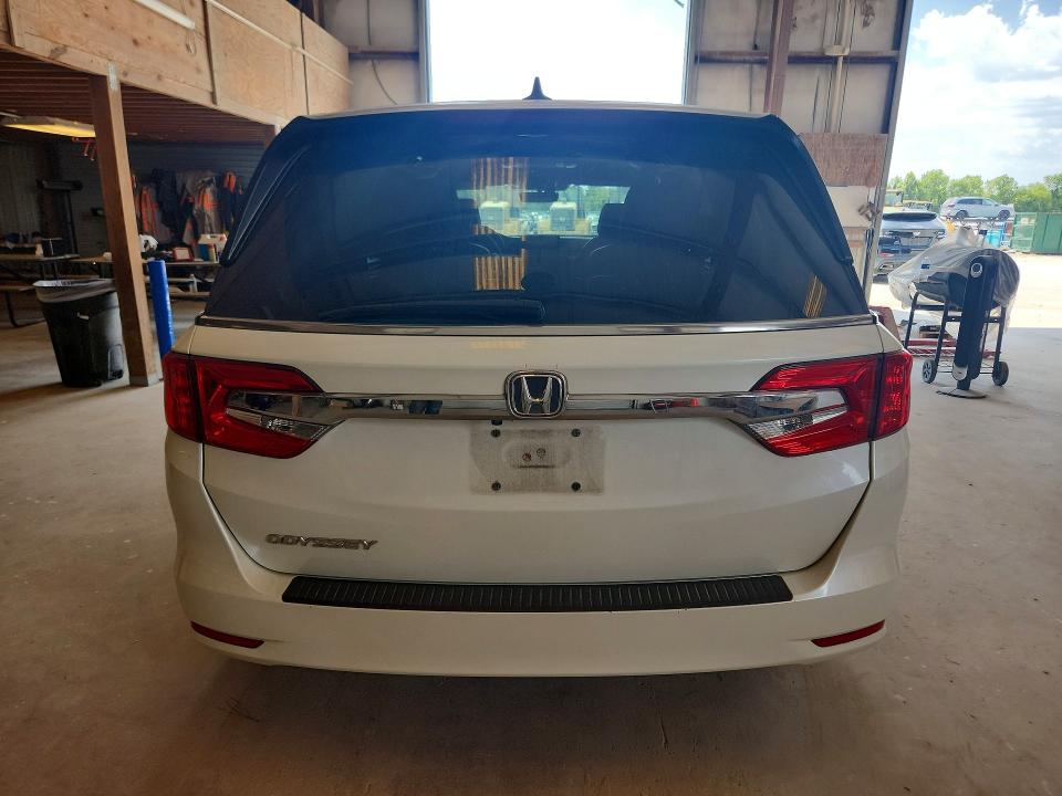Photo 6 from auction – 2018 HONDA ODYSSEY with VIN 5FNRL6H79JB030006