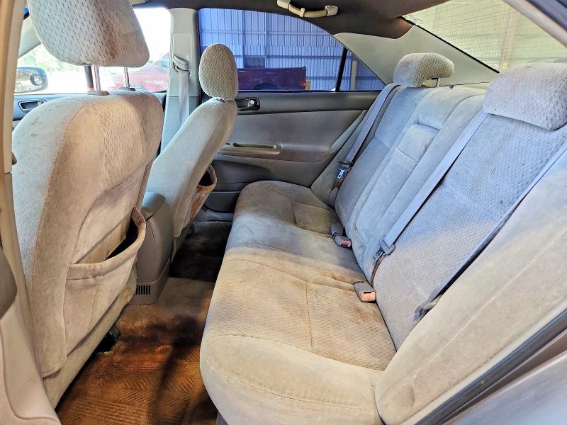 Photo 10 from auction – 2004 TOYOTA CAMRY with VIN 4T1BE32K94U891071