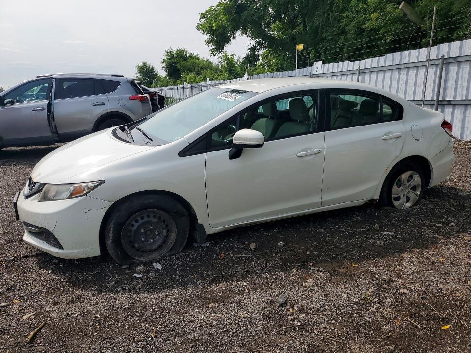 HONDA CIVIC 2015 with VIN 2HGFB2F47FH026885 - Photo from auction