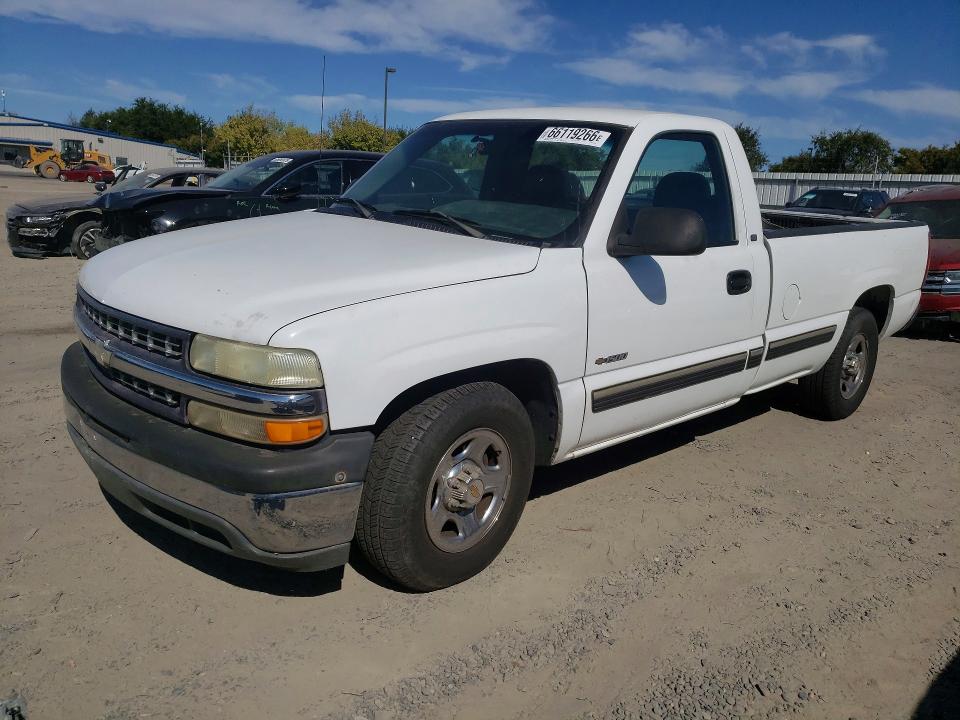 CHEVROLET SILVERADO 2000 с VIN 1GCEC14V3YE274753 - Фото с аукциона