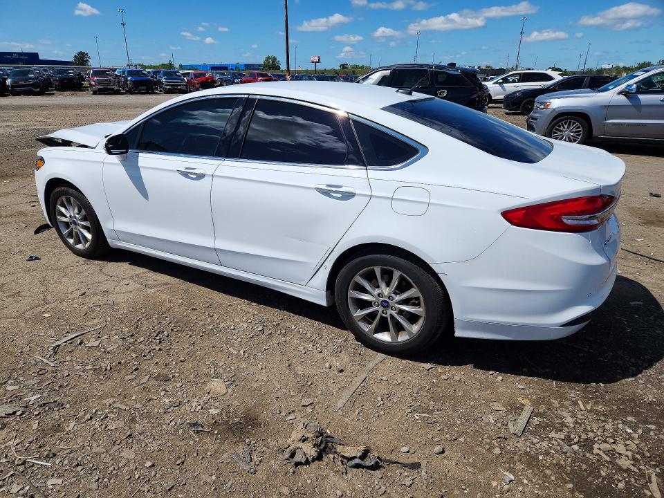 Photo 2 from auction – 2017 FORD FUSION with VIN 3FA6P0HD6HR328814