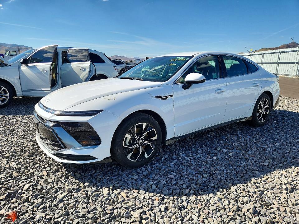 HYUNDAI SONATA 2025 with VIN KMHL64JA3SA499962 - Photo from auction