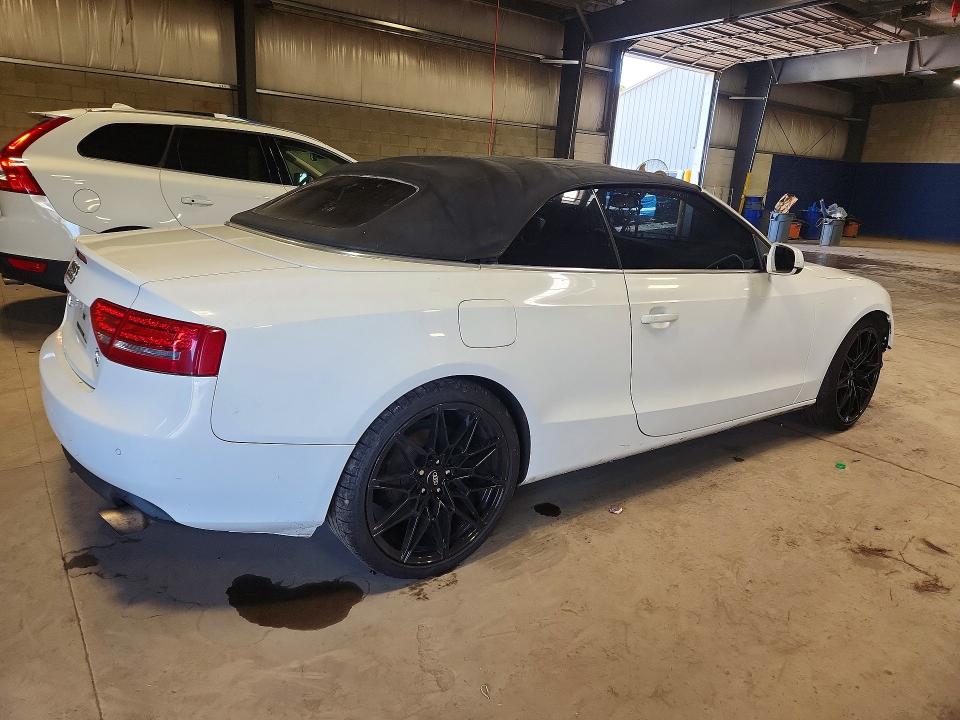 Photo 3 from auction – 2010 AUDI A5 with VIN WAULFAFH0AN013458
