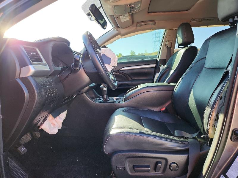 Photo 7 from auction – 2015 TOYOTA HIGHLANDER with VIN 5TDJKRFHXFS151935