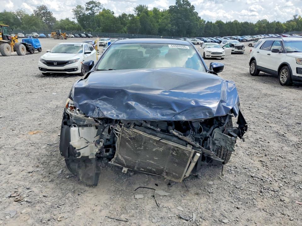 Photo 5 from auction – 2017 MAZDA 6 with VIN JM1GL1U52H1147752