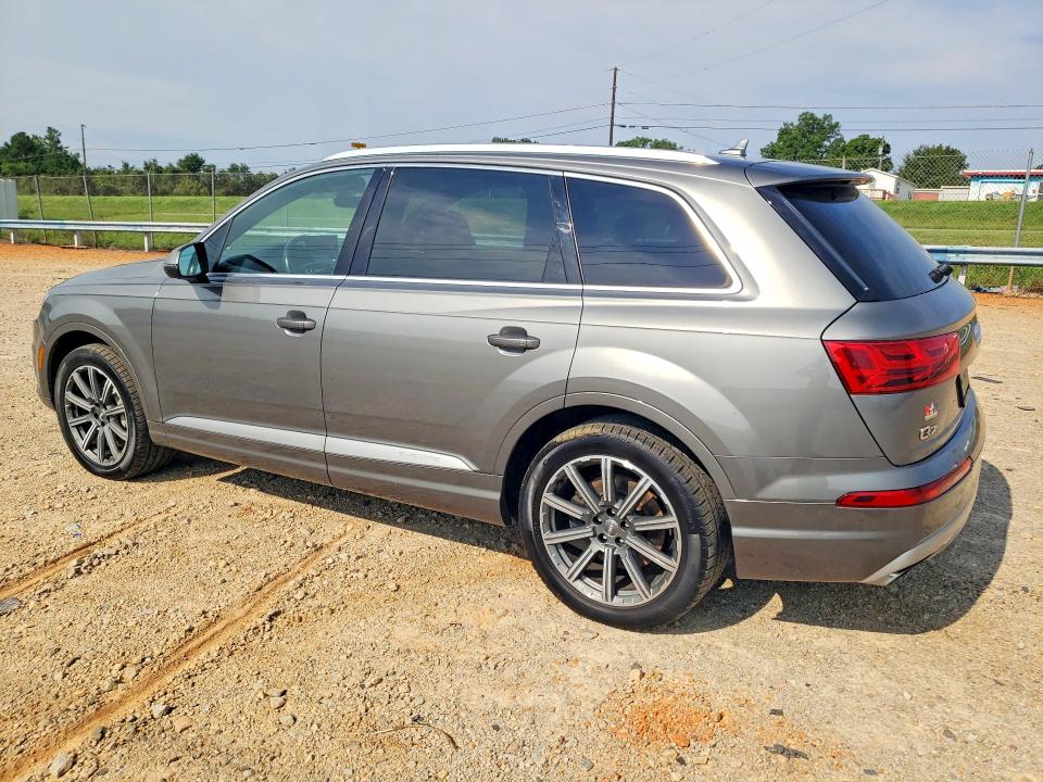 Photo 2 from auction – 2017 AUDI Q7 with VIN WA1LAAF74HD051035
