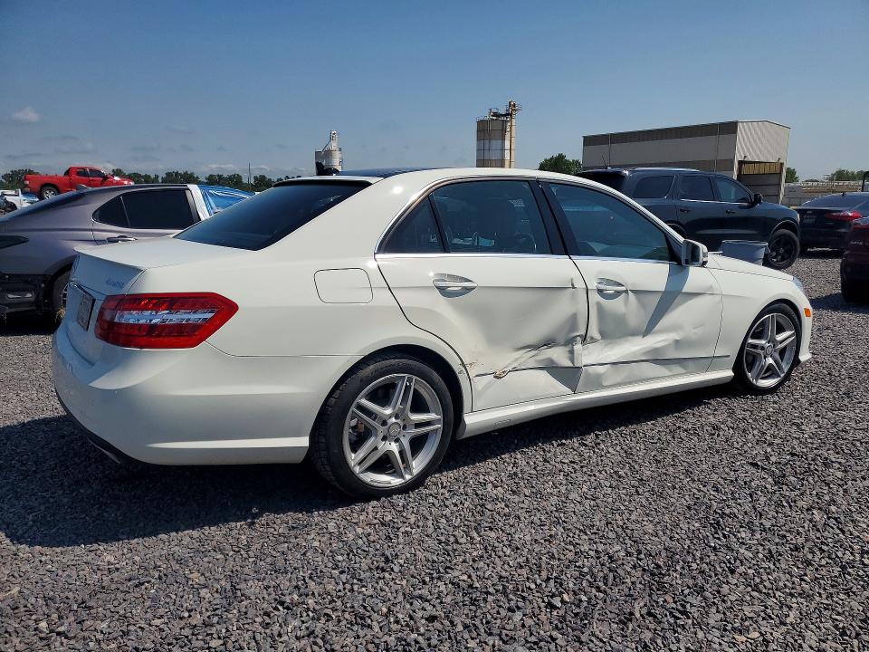 Снимка 3 от търг – 2011 MERCEDES-BENZ E с VIN WDDHF9AB8BA453694
