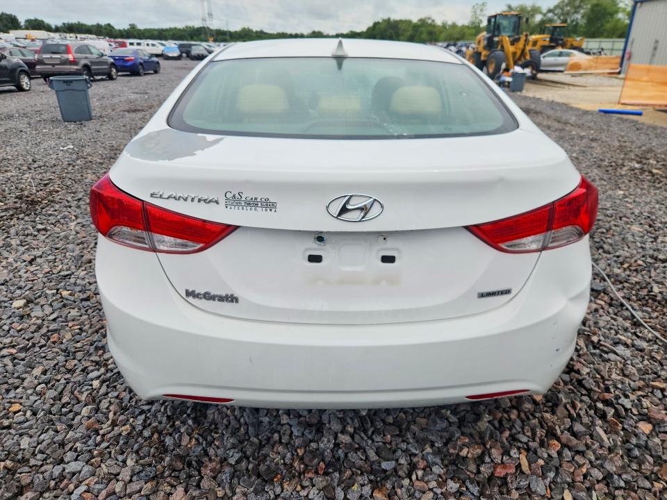 Photo 6 from auction – 2013 HYUNDAI ELANTRA with VIN 5NPDH4AE2DH259500