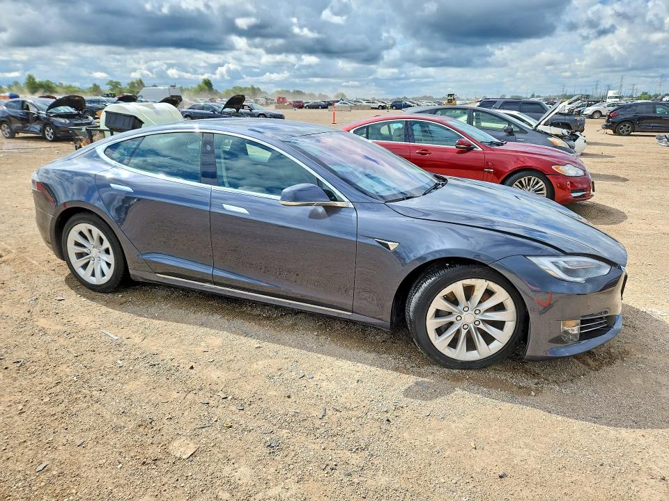 Photo 4 from auction – 2017 TESLA MODEL S with VIN 5YJSA1E26HF205504