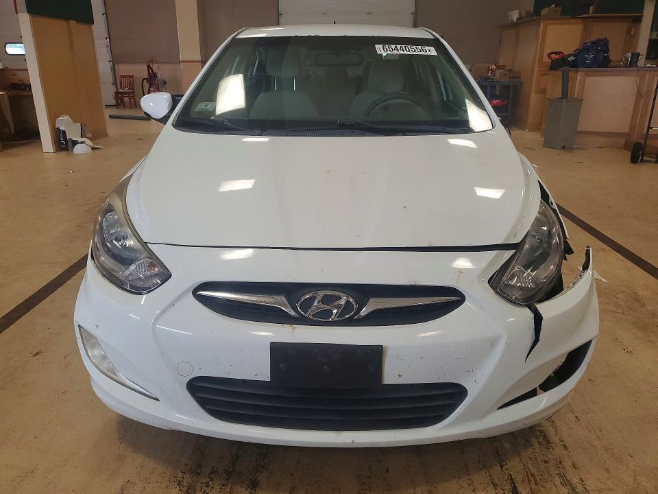 Photo 5 from auction – 2012 HYUNDAI ACCENT with VIN KMHCU4AE0CU070156
