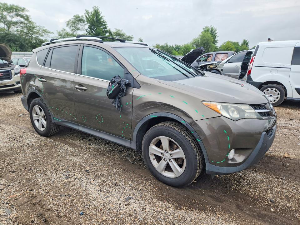 Photo 4 from auction – 2013 TOYOTA RAV4 with VIN 2T3RFREV0DW107002