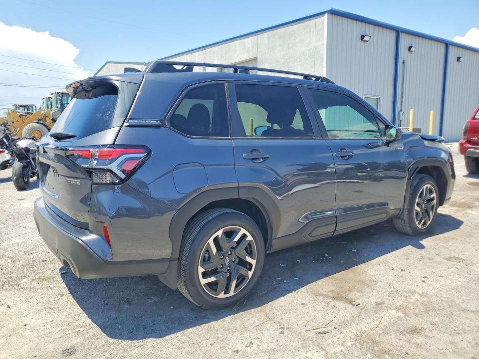Photo 3 from auction – 2025 SUBARU FORESTER with VIN JF2SLSED1SH420234