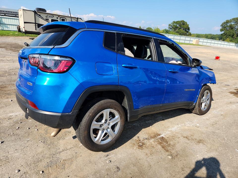 Снимка 3 от търг – 2024 JEEP COMPASS с VIN 3C4NJDBN7RT606110