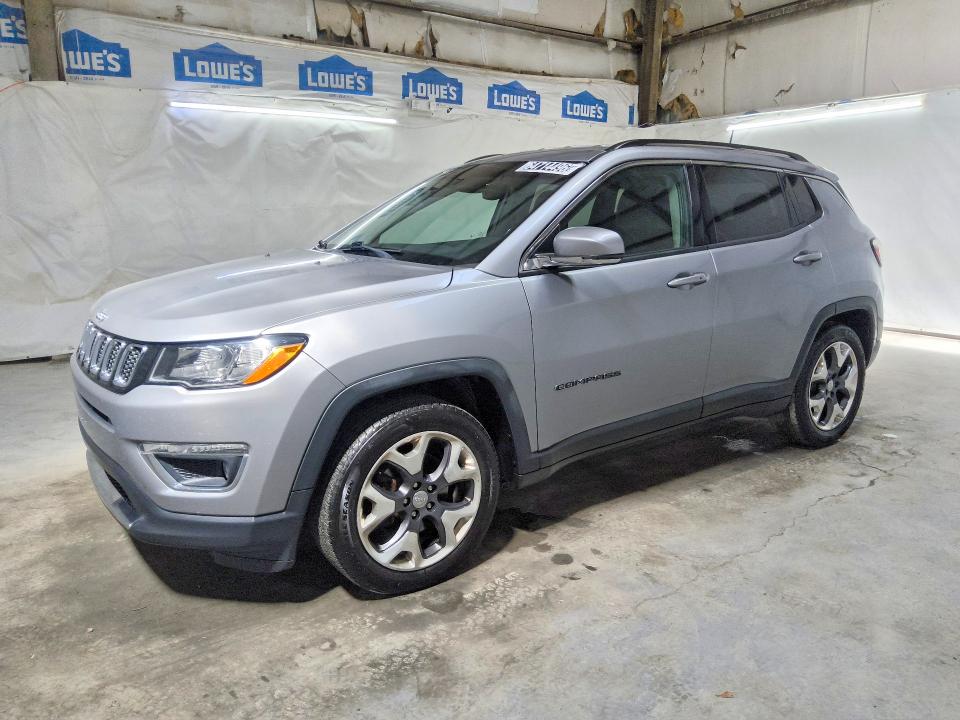 JEEP COMPASS 2019 with VIN 3C4NJCCB0KT675838 - Photo from auction