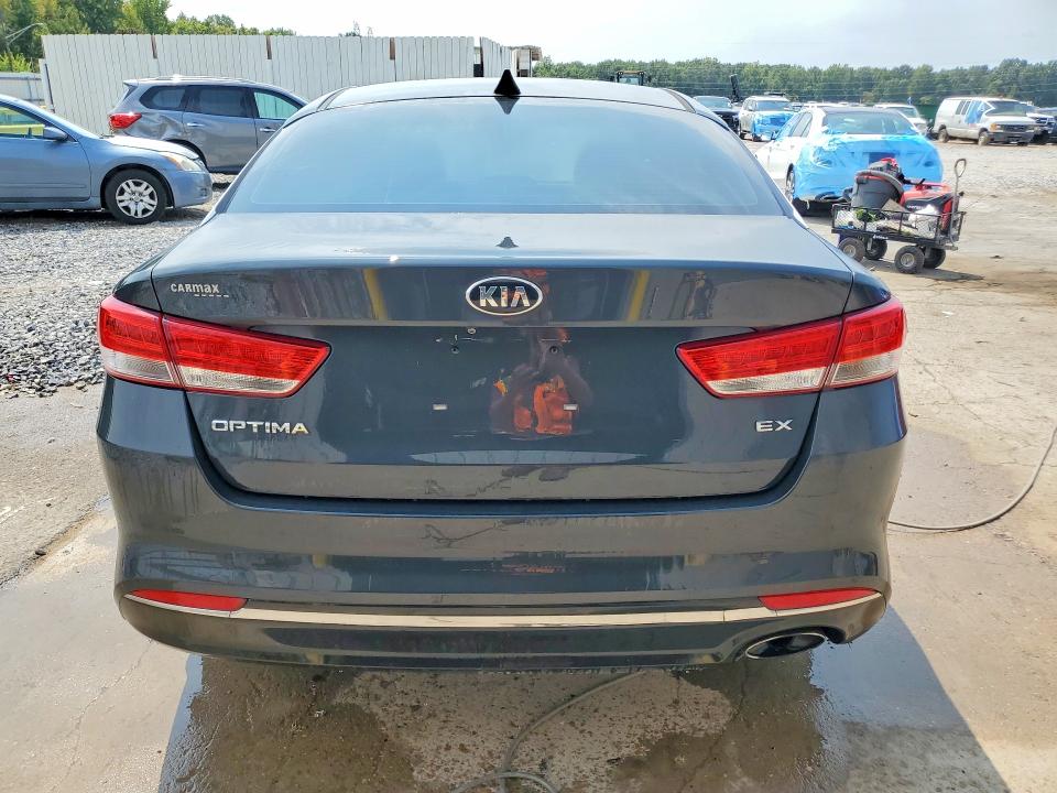 Photo 6 from auction – 2016 KIA OPTIMA with VIN 5XXGU4L39GG094677