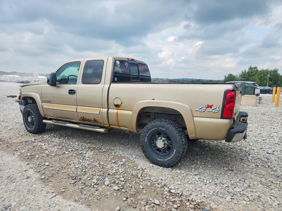 Photo 2 from auction – 2005 CHEVROLET SILVERADO with VIN 1GCHK29U55E109319