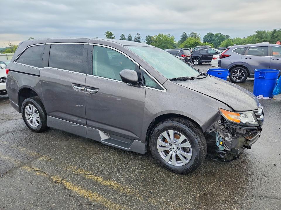 Photo 4 from auction – 2016 HONDA ODYSSEY with VIN 5FNRL5H66GB033102
