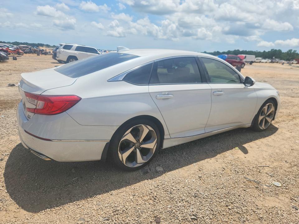Photo 3 from auction – 2019 HONDA ACCORD with VIN 1HGCV2F91KA033183