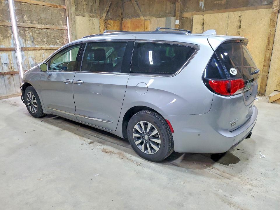 Photo 2 from auction – 2020 CHRYSLER PACIFICA with VIN 2C4RC1EG4LR126320